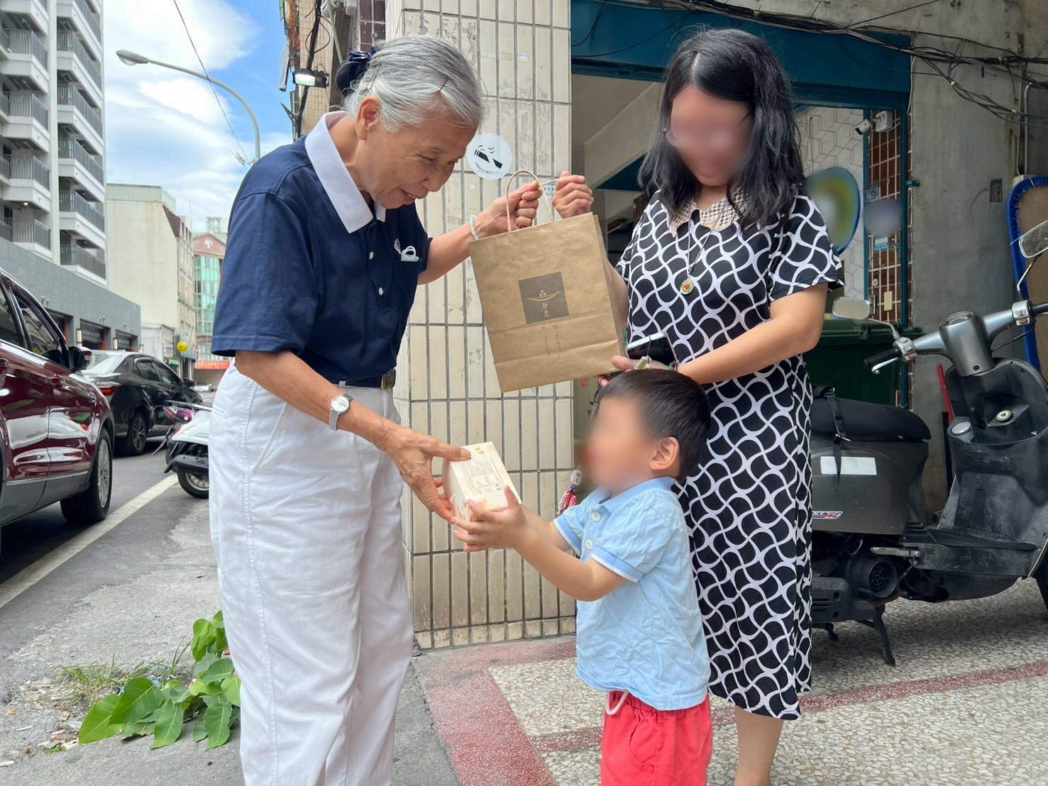 風雨將至愛先到 花蓮慈濟訪視安住鄉親心